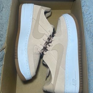 PLATFORM AIR FORCE 1 SAGE LOWW BEIGE